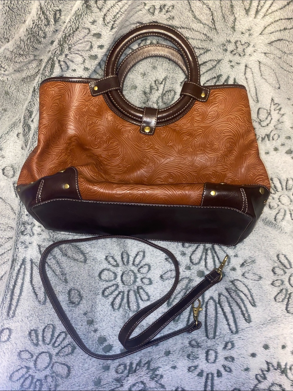Relic Two-Tone Tan and Dark Brown Embossed Shoulder Bag
